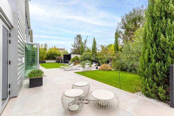 Vente Maison d'architecte Bordeaux 11 Pièces 600 m²