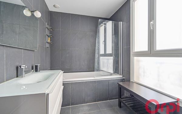 Appartement à louer    3 pièces • 67 m2 Neuilly-sur-Seine