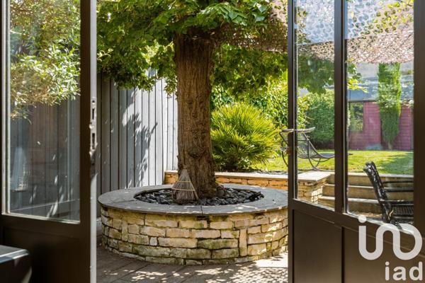 Maison de ville 5 pièces de 141 m² à La Rochelle (17000)