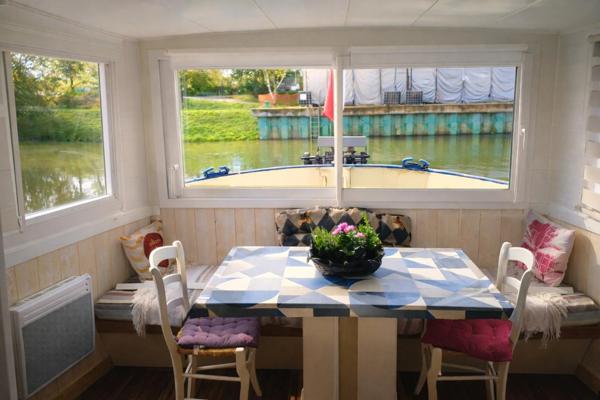 Tjalk Hollandais d’exception – 18 m – 55 m² habitables – Bateau d’habitation de caractère