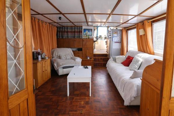 Tjalk Hollandais d’exception – 18 m – 55 m² habitables – Bateau d’habitation de caractère