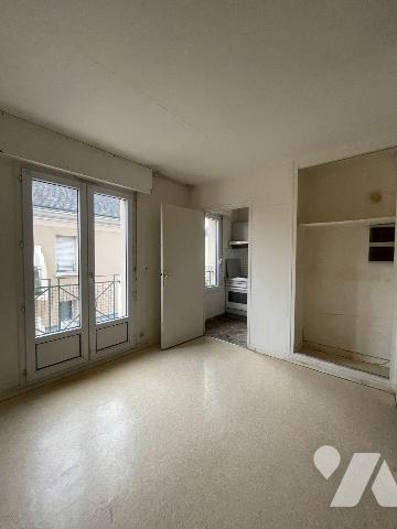 NOGENT-LE-ROTROU (28400),

Appartement de type T1, à rénover, idéalement situé à quelques pas...