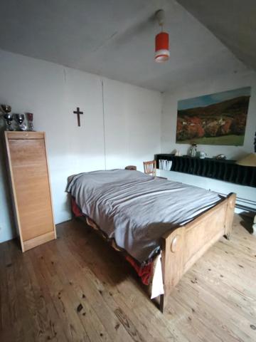 belle maison de campagne offrant une vue exceptionnelle et dégagée sur la vallée de Mortain,