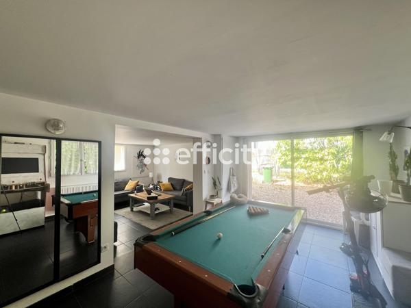 Maison
         6 pièces
        - 133 m² 302 180 € *