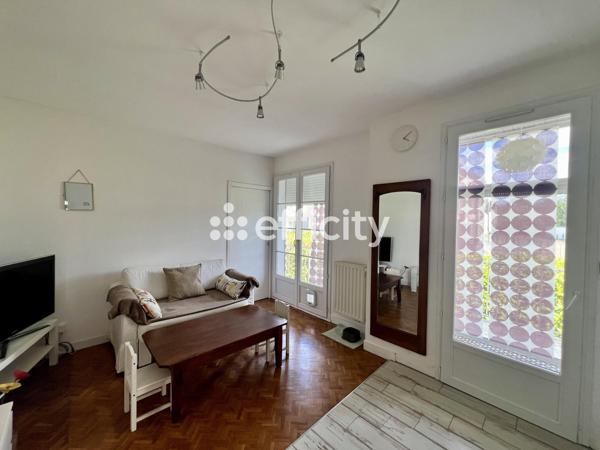 Maison
         6 pièces
        - 133 m² 302 180 € *