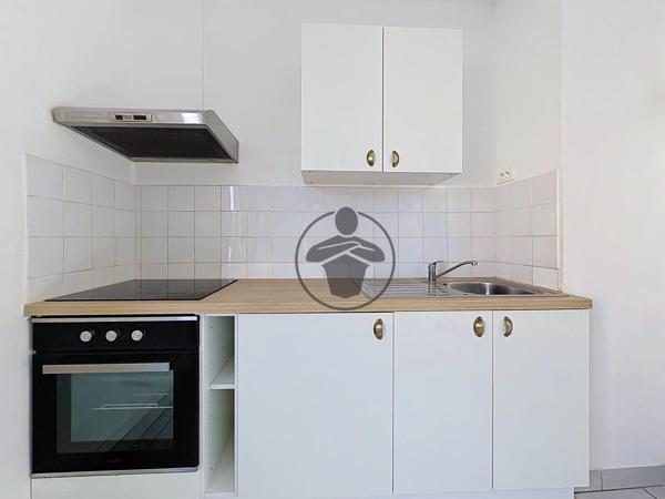 Location                                                      Appartement
                        
                     3 pièces                      55 m2                     à Saint-Quentin