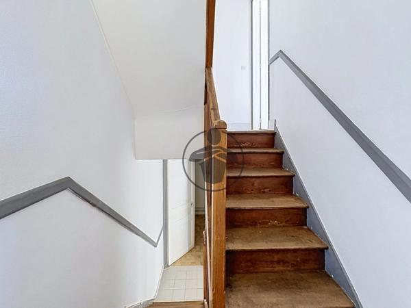 Location                                                      Appartement
                        
                     3 pièces                      55 m2                     à Saint-Quentin