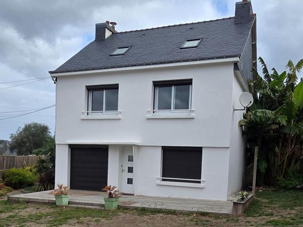 Maison de ville, proches toutes commodités.