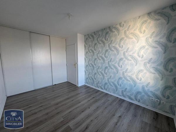 Appartement à louer 2 pièces 54.38m² Lucé (28110)