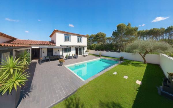 Maison à vendre    5 pièces •  Ventabren