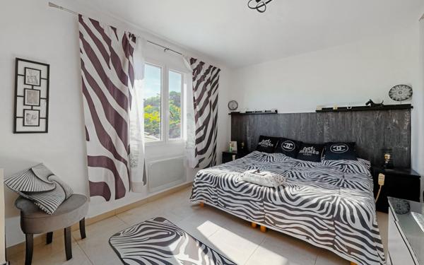 Maison à vendre    5 pièces •  Ventabren