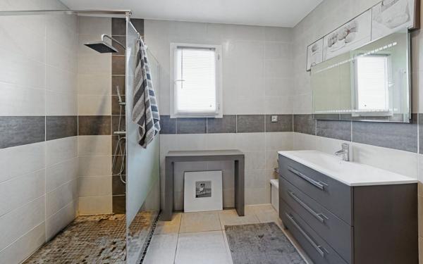 Maison à vendre    5 pièces •  Ventabren