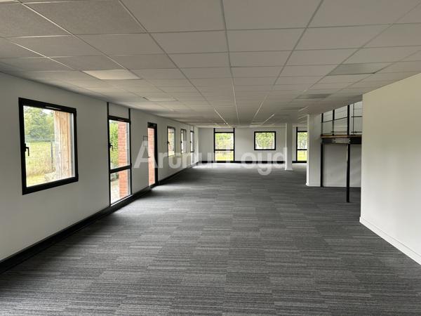 Bureaux modernes à louer - 450 m² avec parkings et terrasse privative au coeur du Parc Scientifique de la Haute Borne