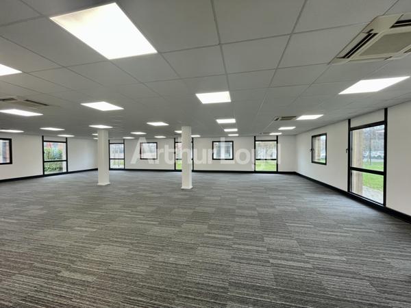 Bureaux modernes à louer - 450 m² avec parkings et terrasse privative au coeur du Parc Scientifique de la Haute Borne