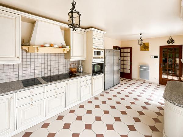 Maison Vaux Sur Seine 207m² - 6 chambres