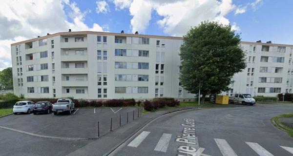 Vente                                                      Appartement
                        
                     4 pièces                      70 m2                     à Laon