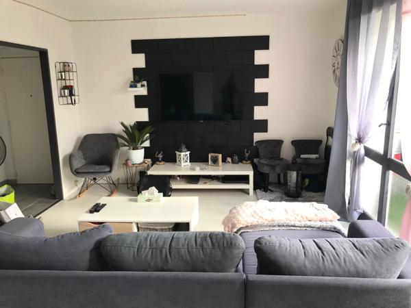 Vente                                                      Appartement
                        
                     4 pièces                      70 m2                     à Laon