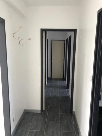 Vente                                                      Appartement
                        
                     4 pièces                      70 m2                     à Laon