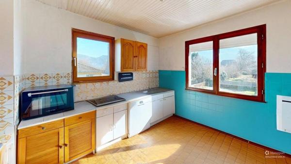 GRANDE MAISON FAMILIALE A AMANCY