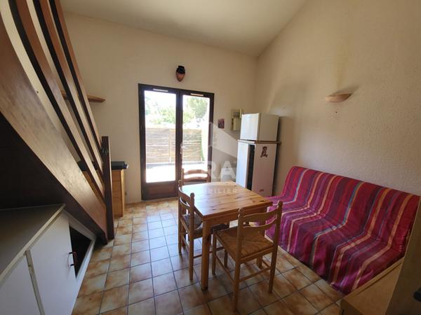 PIED À TERRE ENTRE PLAGES ET COMMERCES, TOUT À PORTÉE DE MAINS