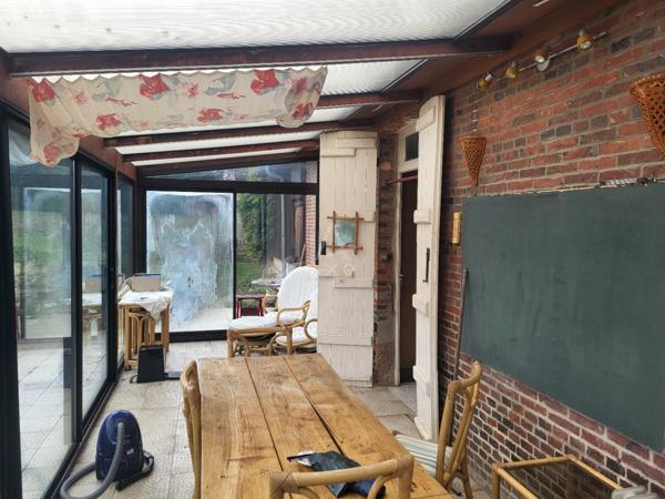 MONTMORT-LUCY : LONGERE de 94,10  m² avec DEPENDANCES sur 1.624 m²