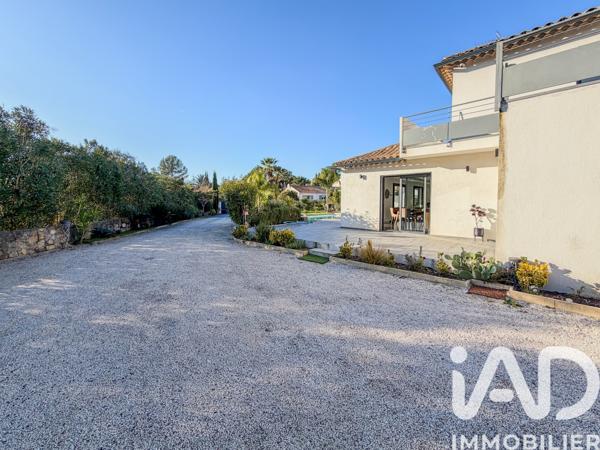 Maison à vendre 10 pièces 285 m² Roquebrune-sur-Argens