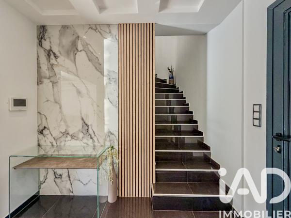 Maison à vendre 10 pièces 285 m² Roquebrune-sur-Argens