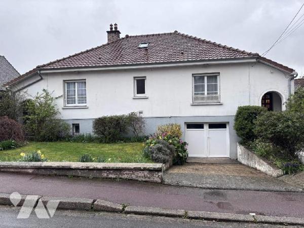 NOUVEAUTE, N'HESITER PAS A VISITER :
A VENDRE à ABBEVILLE, à proximité du Lycée Boucher de Per...