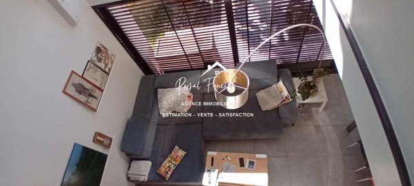 Vue sur la nature boisée, une belle terrasse sans vis à vis