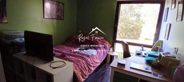 Vue sur la nature boisée, une belle terrasse sans vis à vis