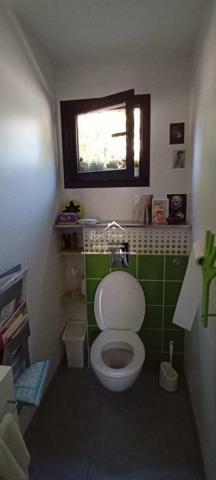 Vue sur la nature boisée, une belle terrasse sans vis à vis