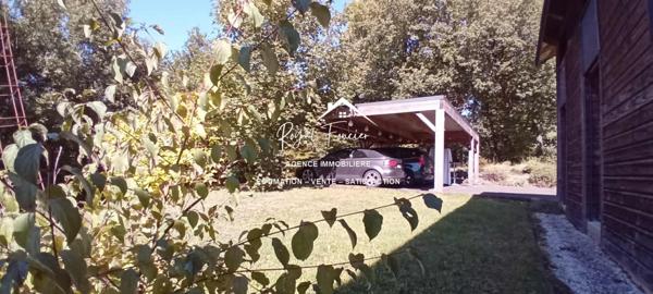 Vue sur la nature boisée, une belle terrasse sans vis à vis