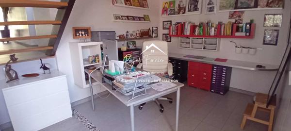 Vue sur la nature boisée, une belle terrasse sans vis à vis