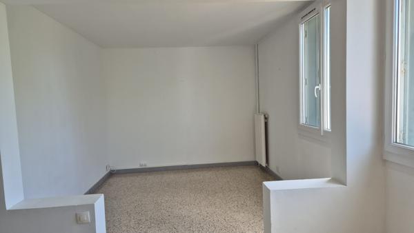 Marignane (13700) Marignane " Appartement de type 4 Résidence Les Acacias "