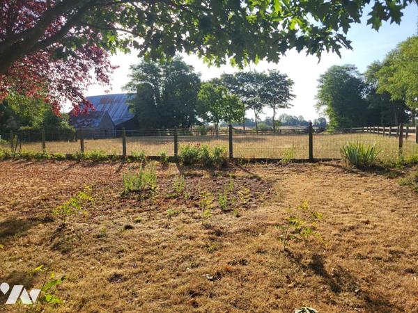 CAMPEAUX : Maison en pierre de plain-pied