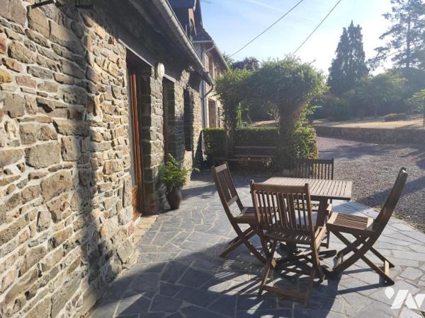 CAMPEAUX : Maison en pierre de plain-pied