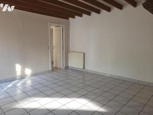 CAMPEAUX : Maison en pierre de plain-pied