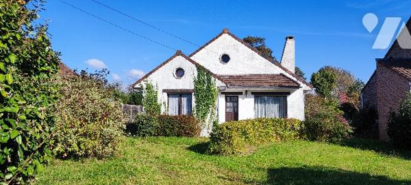 Maison de 117m² à rénover avec garage sur parcelle de 1114m² dans secteur très prisé à STELLA-PLAGE