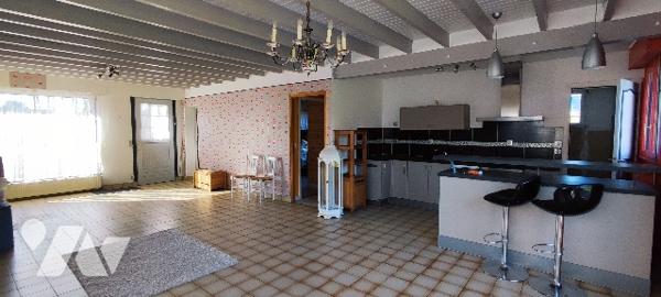 Maison de 117m² à rénover avec garage sur parcelle de 1114m² dans secteur très prisé à STELLA-PLAGE