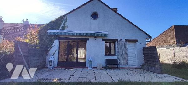 Maison de 117m² à rénover avec garage sur parcelle de 1114m² dans secteur très prisé à STELLA-PLAGE