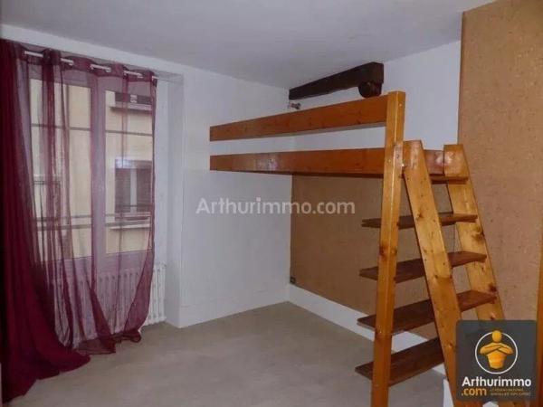 Vente                                                      Maison de ville
                        
                     7 pièces                      109 m2                     à Villeneuve-le-Roi