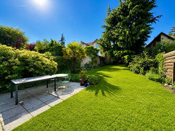 Maison Conflans Sainte Honorine 8 pièce(s) 160 m2 585 900 € **  - Référence  8206