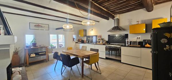 APPARTEMENT -LE BEAUSSET CENTRE