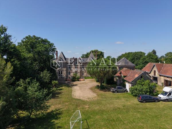 Château XIXe sur 6,5 ha, aux confins de l’Anjou et de la Bretagne