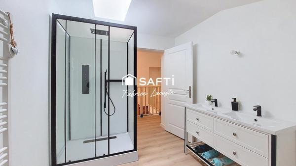 Maison - 6 pièces - 3 chambres - 1 bureau - 161m²