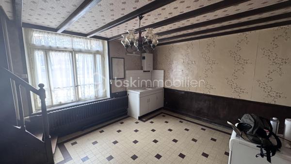 🔨 EXCLUSIVITÉ 🔨

Découvrez cette maison a rénover entièrement sur la place du village de DOUZY.

👉🏿Elle se compose comme tel :
 
. Entrée
. Cuisine
. Séjour
. Wc
. Accès au garage pouvant être rénover afin d'agrandir la maison avec la création d'une salle de bain et d'un salon.

👉🏿A L'étage : 

. Deux chambres

👉🏿Grenier : 

. Aménagement de deux chambres supplémentaires possible.

➕Les plus de cette maison : 

. Double vitrage PVC à l'étage
. Un terrain non attenant pouvant être loué pour une meilleure rentabilité.
. Toiture correcte 

Audit et Dpe a disposition.

Visites à tous moments