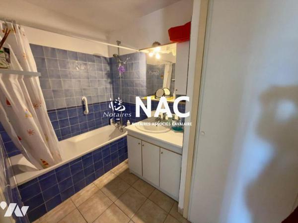 Grand T2 à vendre avec vue Mer situé en plein centre-ville de La Croix-Valmer