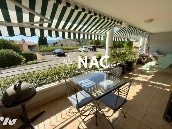 Grand T2 à vendre avec vue Mer situé en plein centre-ville de La Croix-Valmer