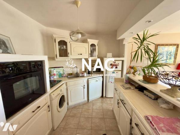 Grand T2 à vendre avec vue Mer situé en plein centre-ville de La Croix-Valmer