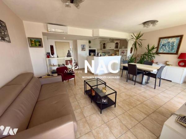 Grand T2 à vendre avec vue Mer situé en plein centre-ville de La Croix-Valmer